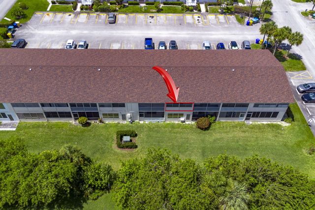 77 Kingswood, West Palm Beach, FL 33417
