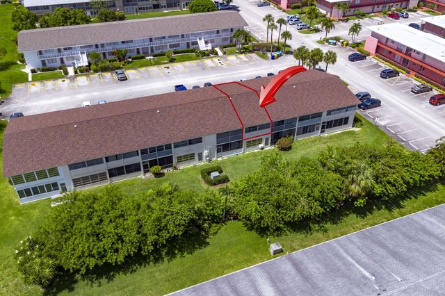 77 Kingswood, West Palm Beach, FL 33417