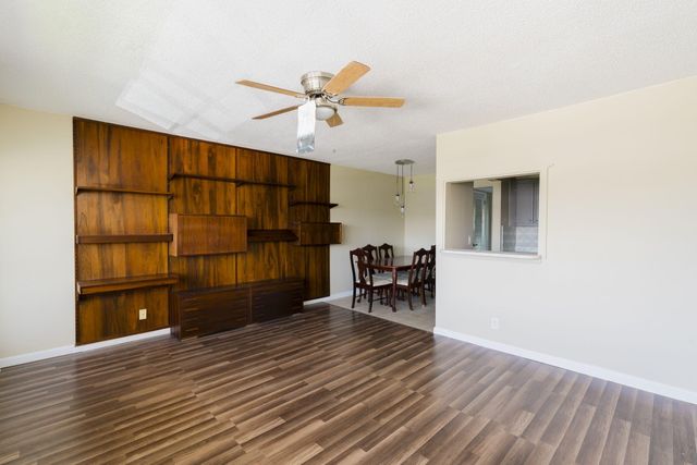 77 Kingswood, West Palm Beach, FL 33417