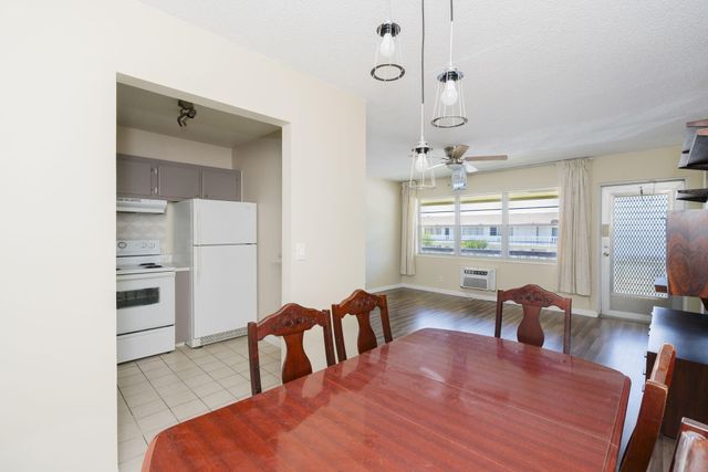 77 Kingswood, West Palm Beach, FL 33417