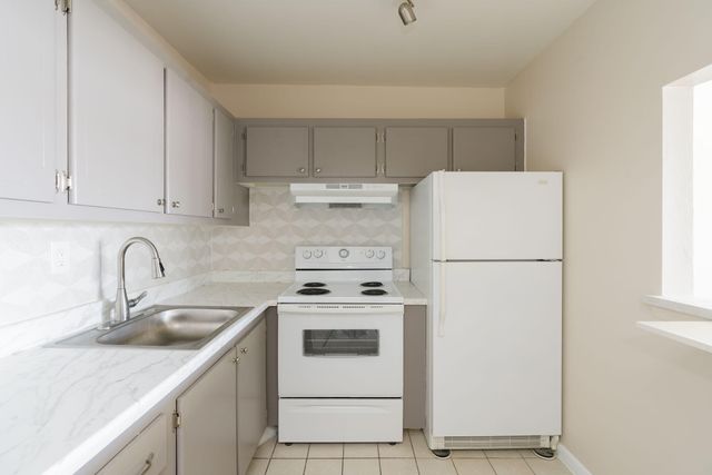 77 Kingswood, West Palm Beach, FL 33417