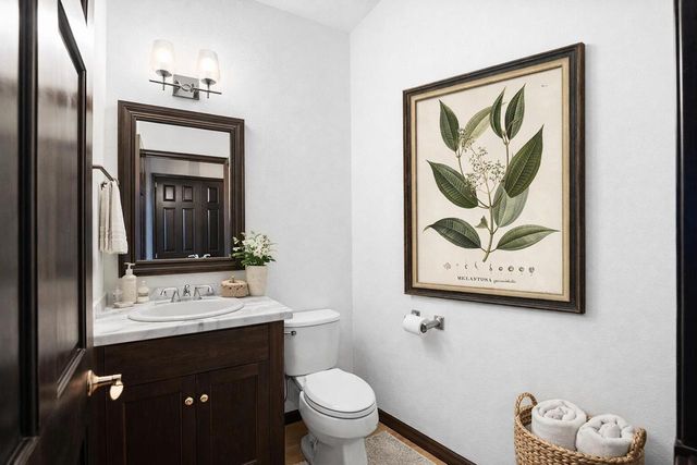 W77N400 Prairie View ROAD, Cedarburg, WI 53012