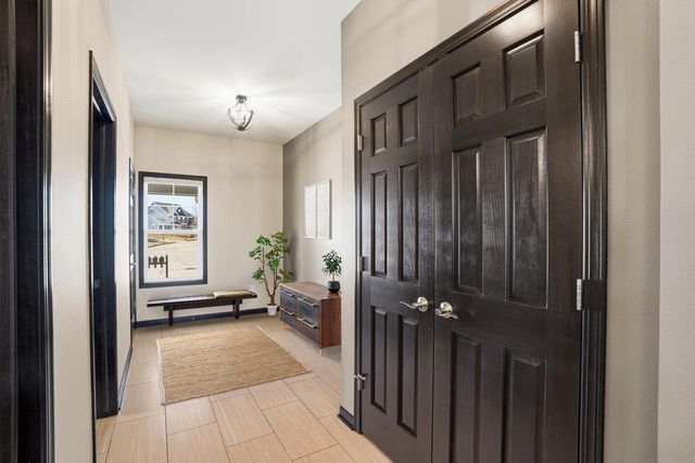 W77N400 Prairie View ROAD, Cedarburg, WI 53012