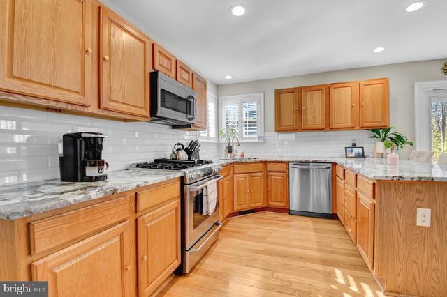 715 WALNUT AVE, North Beach, MD 20714