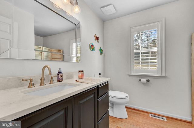 715 WALNUT AVE, North Beach, MD 20714