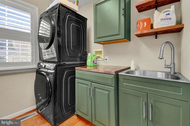 715 WALNUT AVE, North Beach, MD 20714