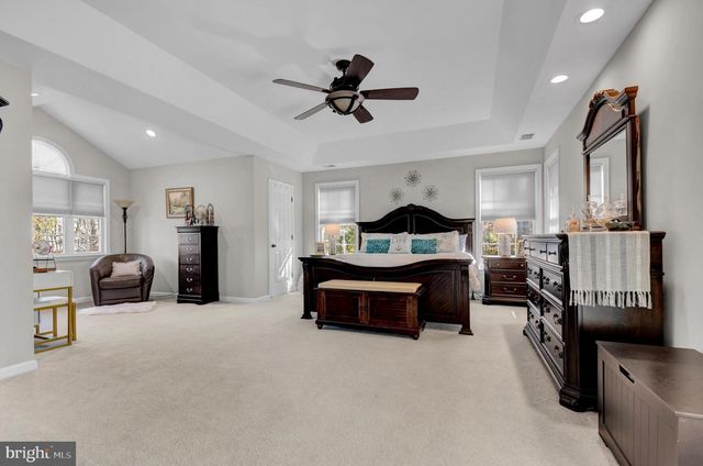 715 WALNUT AVE, North Beach, MD 20714