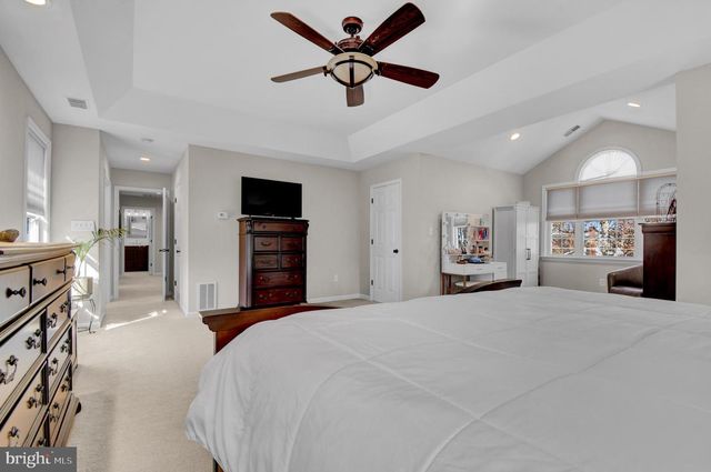 715 WALNUT AVE, North Beach, MD 20714