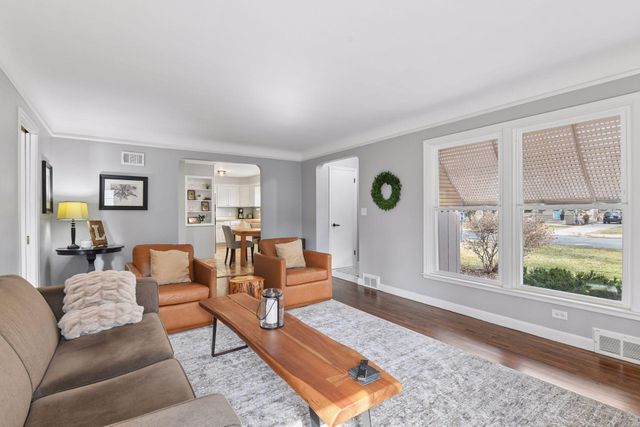 6004 Wooddale Avenue, Edina, MN 55424