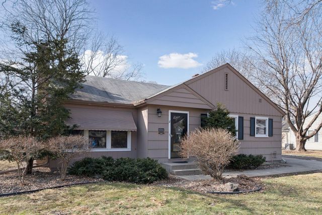 6004 Wooddale Avenue, Edina, MN 55424