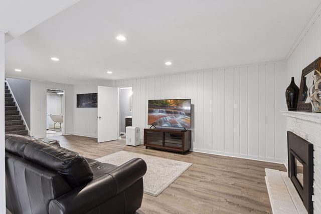 6004 Wooddale Avenue, Edina, MN 55424