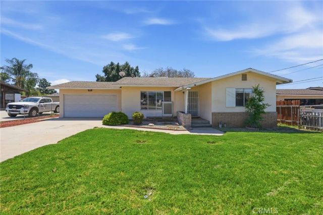 183 E County Line, Calimesa, CA 92320