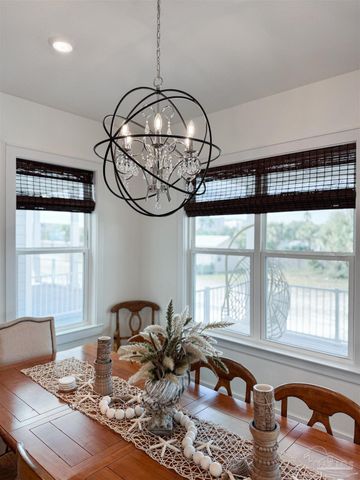 201 Clipper Dr, Pensacola, FL 32507