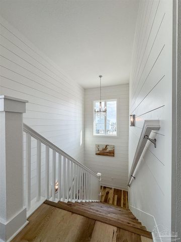 201 Clipper Dr, Pensacola, FL 32507