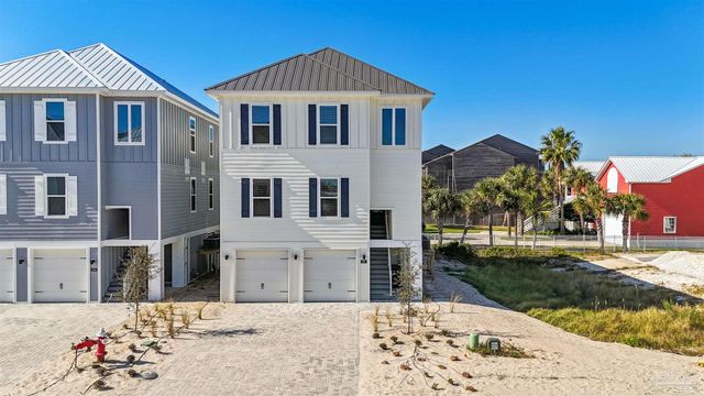 201 Clipper Dr, Pensacola, FL 32507