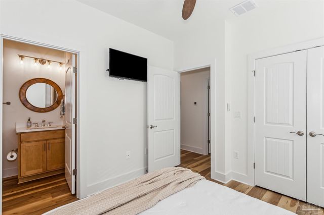 201 Clipper Dr, Pensacola, FL 32507