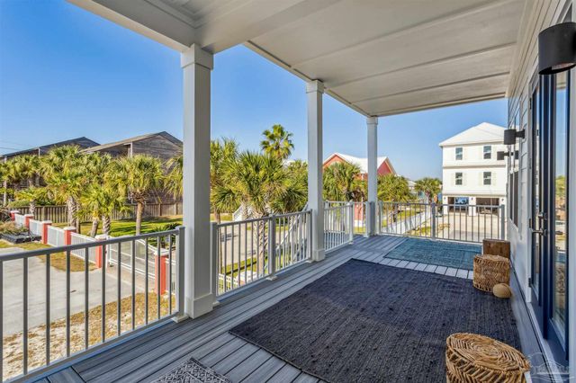 201 Clipper Dr, Pensacola, FL 32507