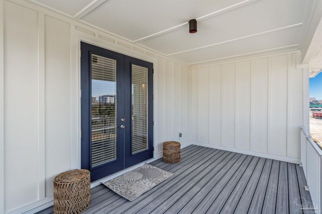 201 Clipper Dr, Pensacola, FL 32507