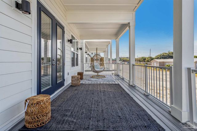 201 Clipper Dr, Pensacola, FL 32507