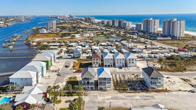 201 Clipper Dr, Pensacola, FL 32507