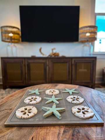 201 Clipper Dr, Pensacola, FL 32507