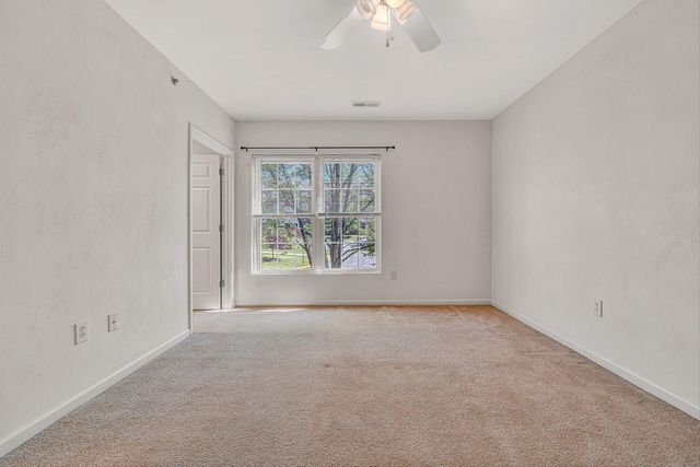4438 Pheasant Ridge RD APT 202, Roanoke, VA 24014