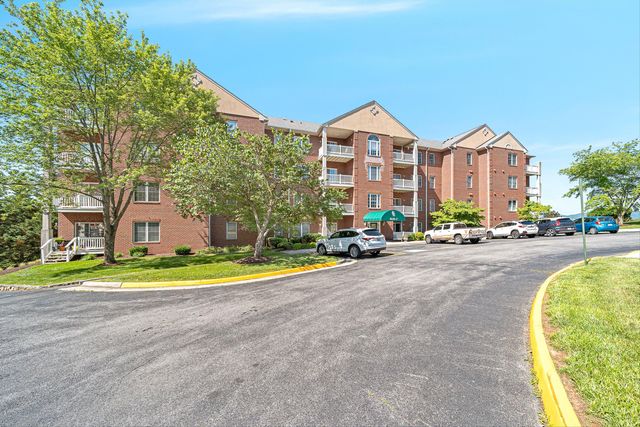 4438 Pheasant Ridge RD APT 202, Roanoke, VA 24014