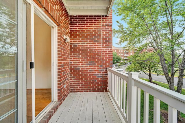 4438 Pheasant Ridge RD APT 202, Roanoke, VA 24014