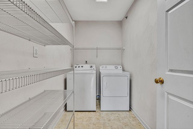 4438 Pheasant Ridge RD APT 202, Roanoke, VA 24014