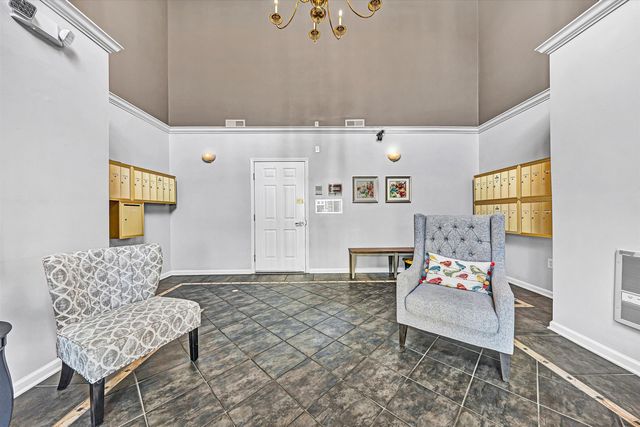 4438 Pheasant Ridge RD APT 202, Roanoke, VA 24014