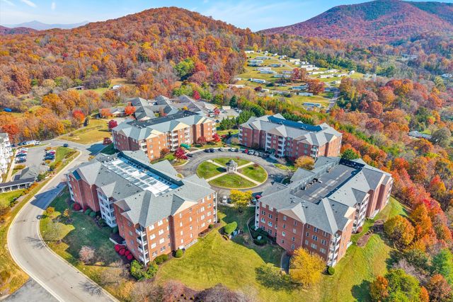 4438 Pheasant Ridge RD APT 202, Roanoke, VA 24014