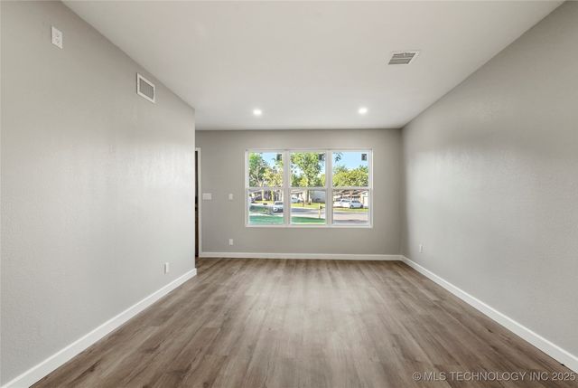 12429 E 18th Place, Tulsa, OK 74128