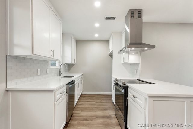 12429 E 18th Place, Tulsa, OK 74128