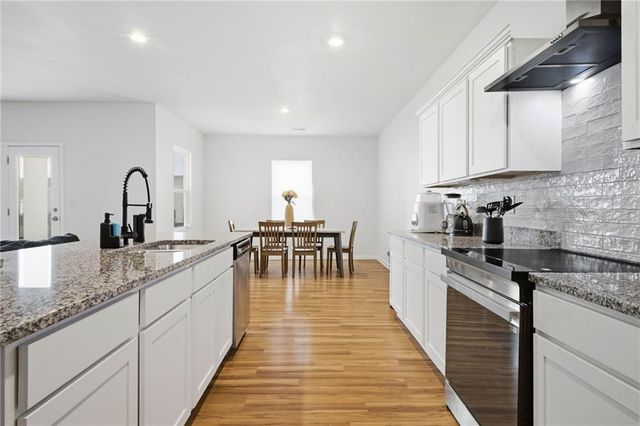 324 San Vito Way NW, Cartersville, GA 30120