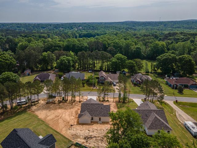 52 Lee Road 2033, Phenix City, AL 36870