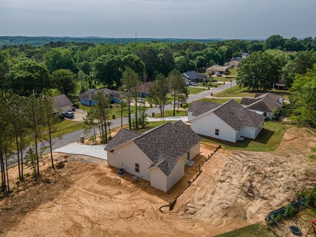 52 Lee Road 2033, Phenix City, AL 36870