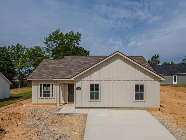 52 Lee Road 2033, Phenix City, AL 36870