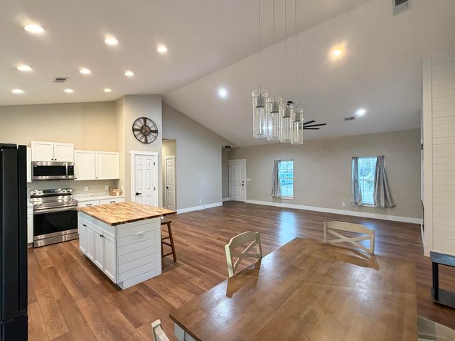 158 Industrial Road, Walterboro, SC 29488