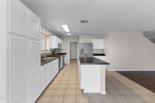 15559 W CROCUS Drive, Surprise, AZ 85379