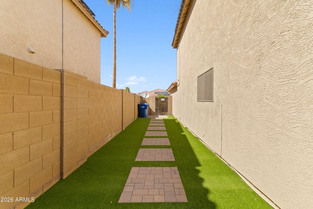15559 W CROCUS Drive, Surprise, AZ 85379