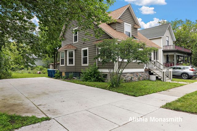 313 N 5th Street, Grand Haven, MI 49417