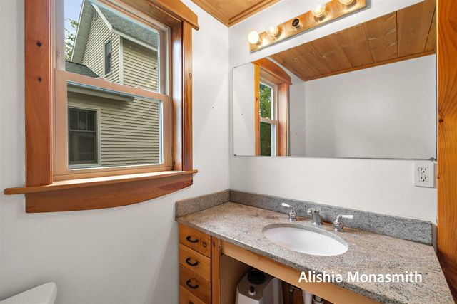 313 N 5th Street, Grand Haven, MI 49417