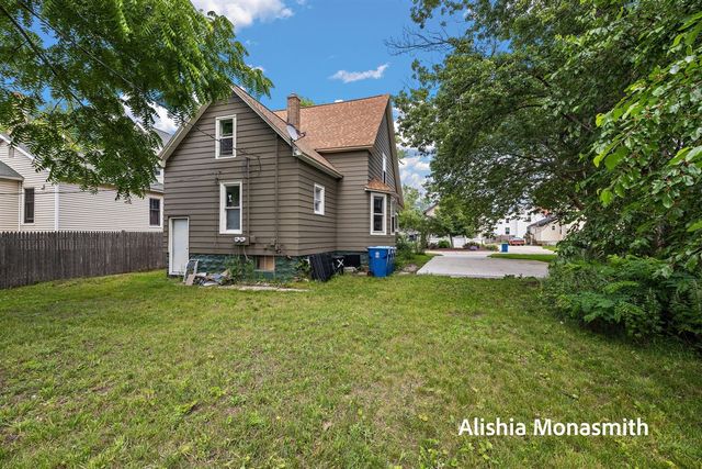 313 N 5th Street, Grand Haven, MI 49417