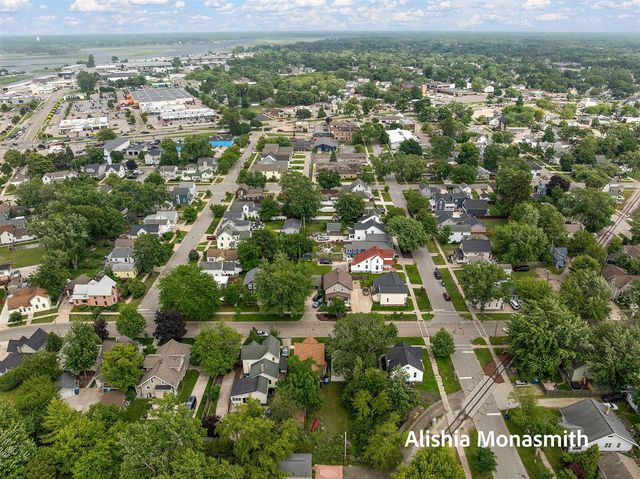 313 N 5th Street, Grand Haven, MI 49417