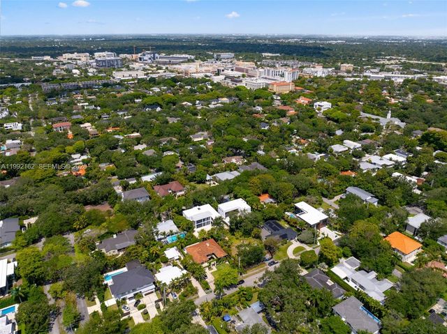 7531 SW 52nd Ct, Miami, FL 33143