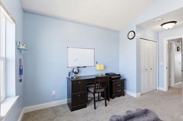 3201 Countryside Court E, Woodbury, MN 55129