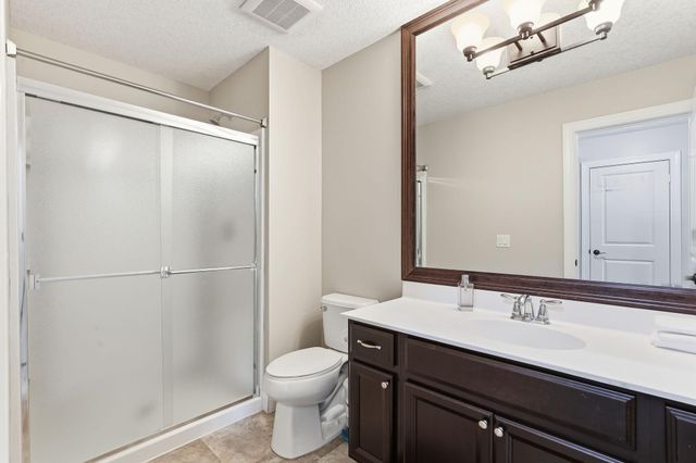 3201 Countryside Court E, Woodbury, MN 55129