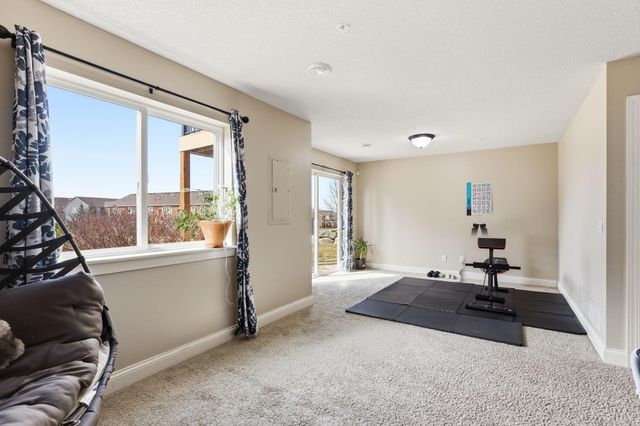 3201 Countryside Court E, Woodbury, MN 55129