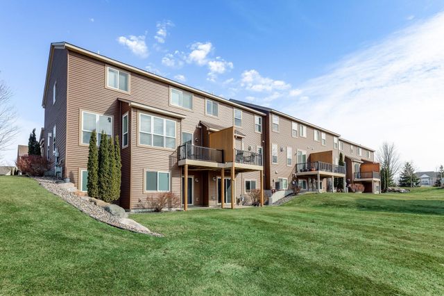 3201 Countryside Court E, Woodbury, MN 55129