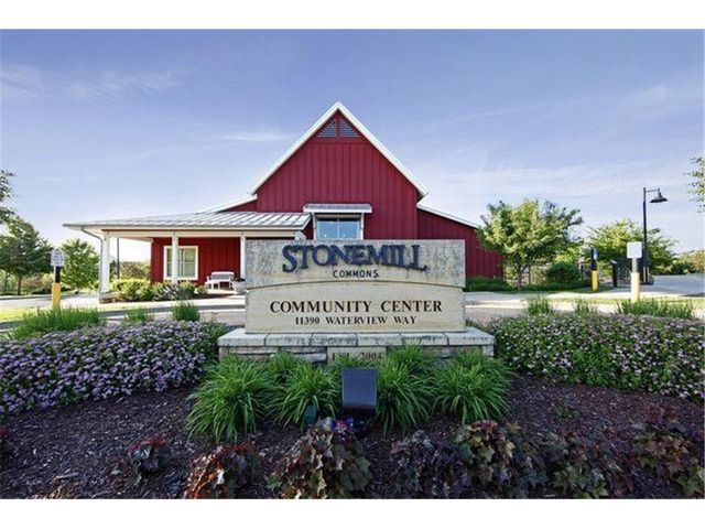 3201 Countryside Court E, Woodbury, MN 55129